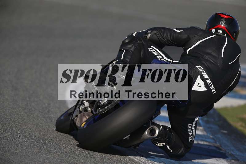 /Archiv-2024/01 26.-28.01.2024 Moto Center Thun Jerez/Gruppe blau-blue/backside